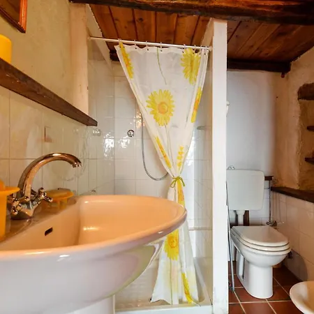 Сasa de vacaciones In Frassinetto With 1 Bedrooms